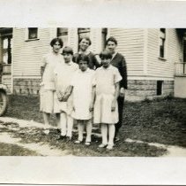 Alma Fitchett and Ena Fitchett with Four Unidentified Women
